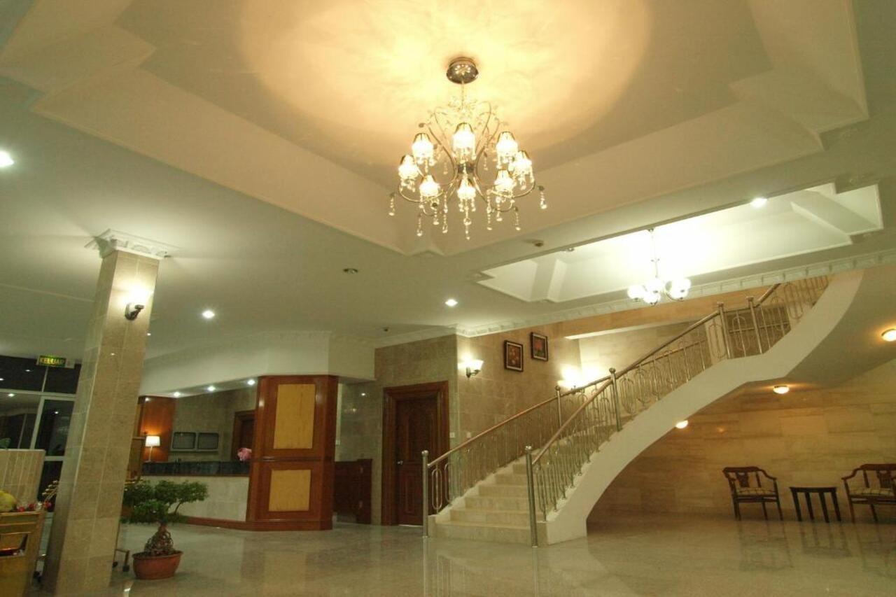 Jeruton Hotel Кампонг-Джерудонг Экстерьер фото